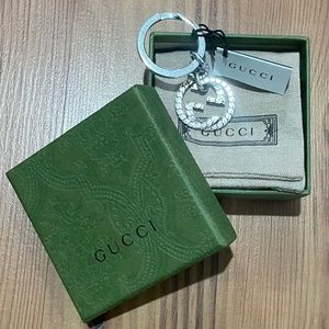 NWT GUCCI INTERLOCKING G KEYCHAIN IN BOX